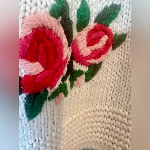 Super Cute Vintage Floral Sweater 🩷 - Picture 5 of 9